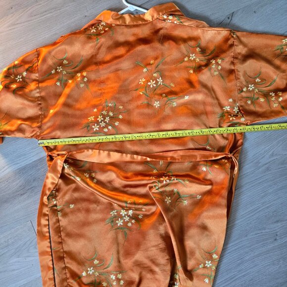 Copper colored silky robe - Picture 15 of 16